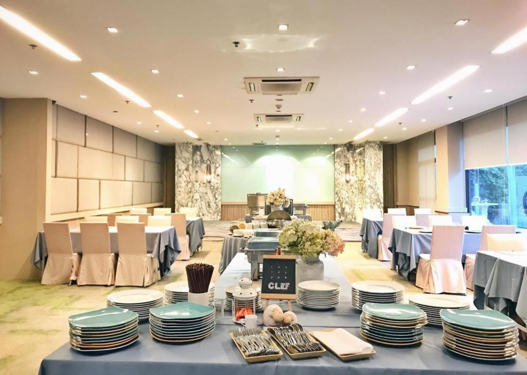Clef Hotel Bangkok Dış mekan fotoğraf