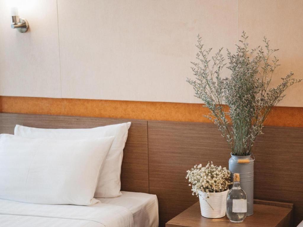 Clef Hotel Bangkok Dış mekan fotoğraf