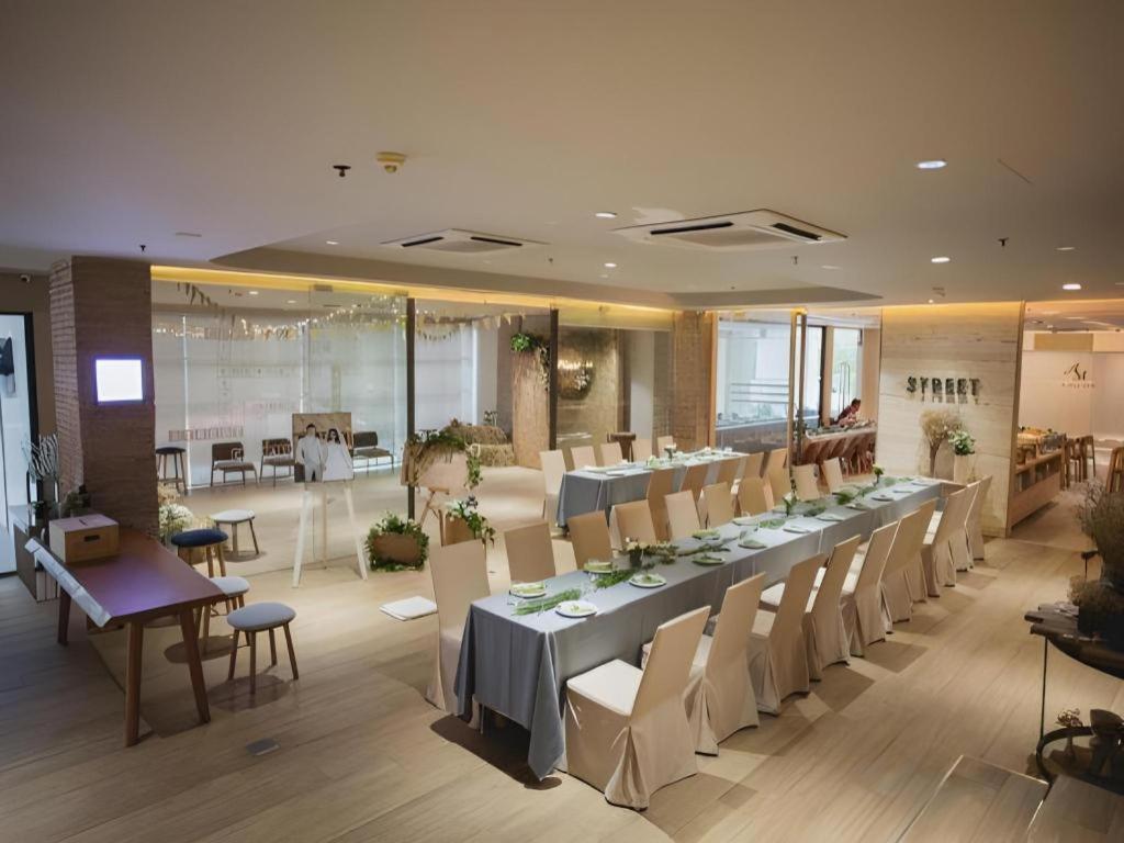 Clef Hotel Bangkok Dış mekan fotoğraf