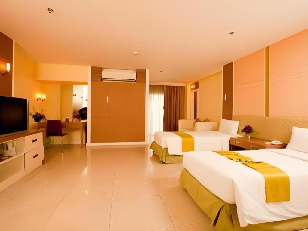 Clef Hotel Bangkok Dış mekan fotoğraf